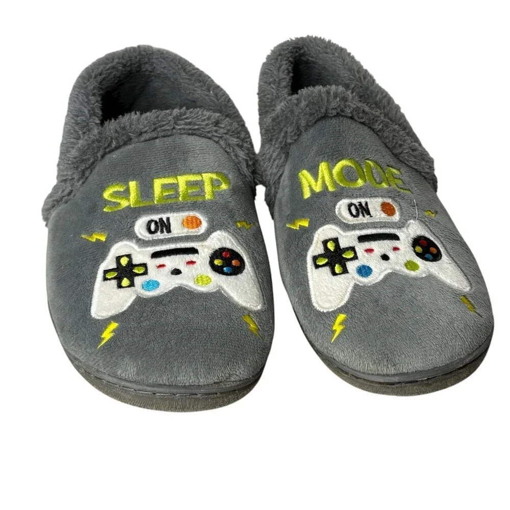 Wonder Nation Boys Slippers Gamer Size 6 Hard Bottom